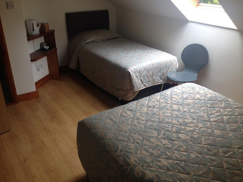 Carragh House Bed & Breakfast คาสเซิลบาร์ ภายนอก รูปภาพ